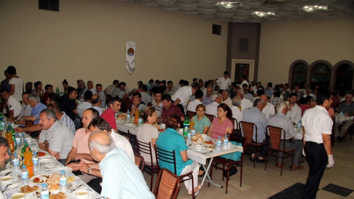 Bilecik Ticaret ve Sanayi Odası\'ndan İftar Yemeği