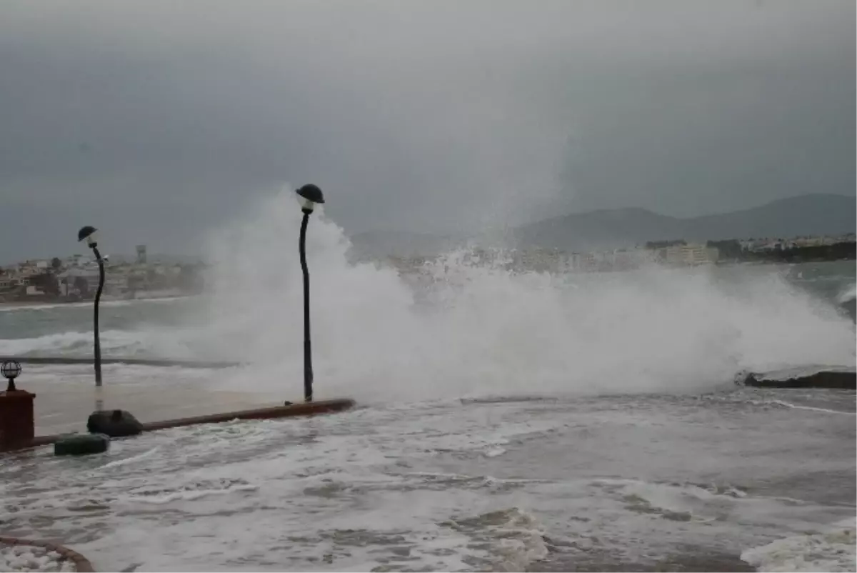 Meteoroloji\'den Denizcilere Fırtına Uyarısı