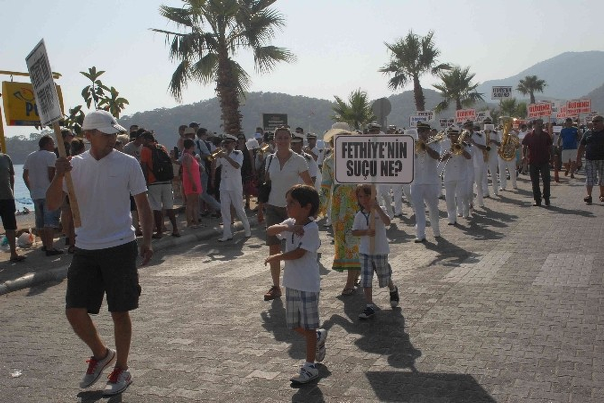 Fethiye\'de Plaj İhaleleri Durdurldu