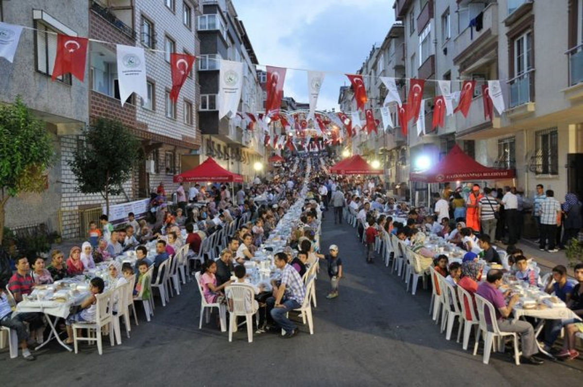 Gaziosmanpaşalılar "Gönül Sofraları"Nda Buluşuyor