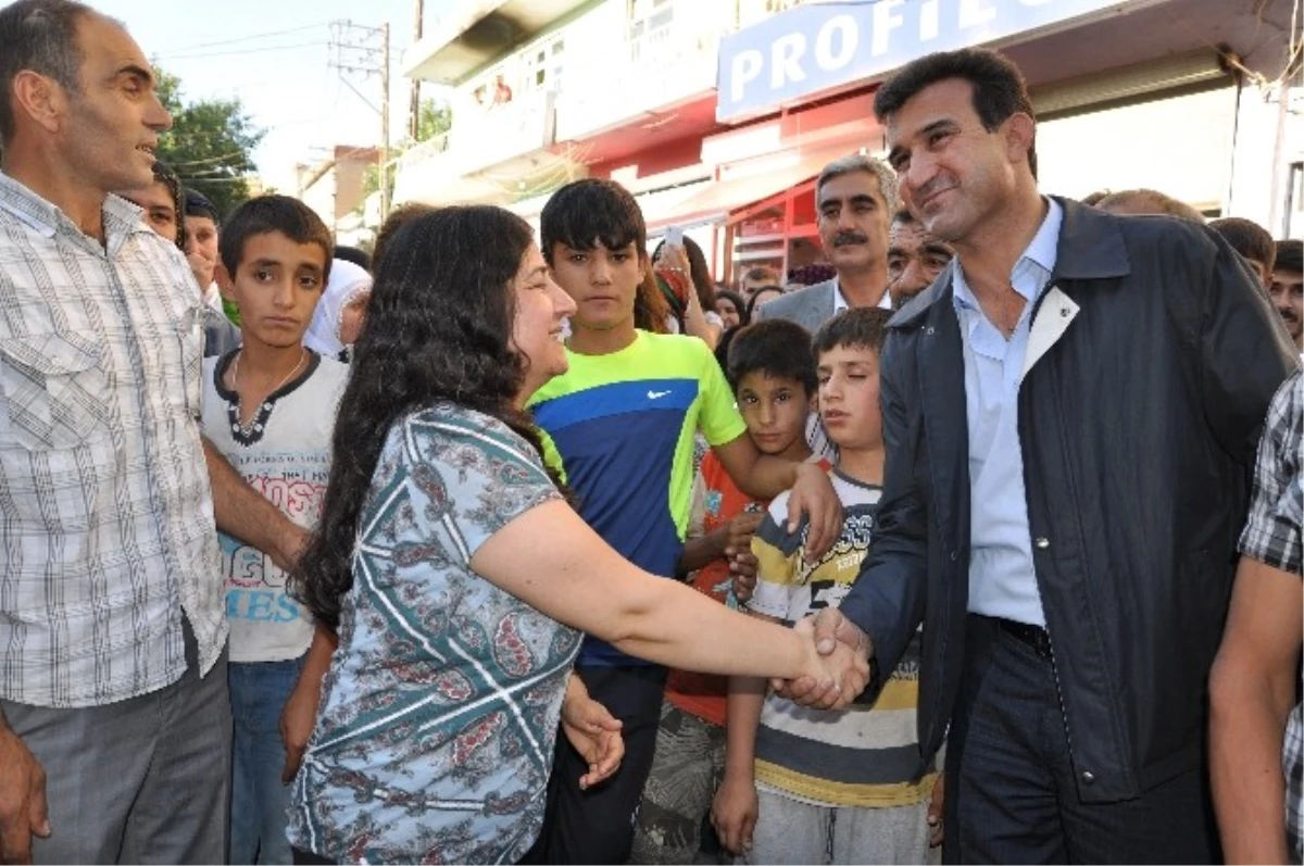 KCK\'dan Tahliye Olan Demirel Davul Zurna ile Karşılandı