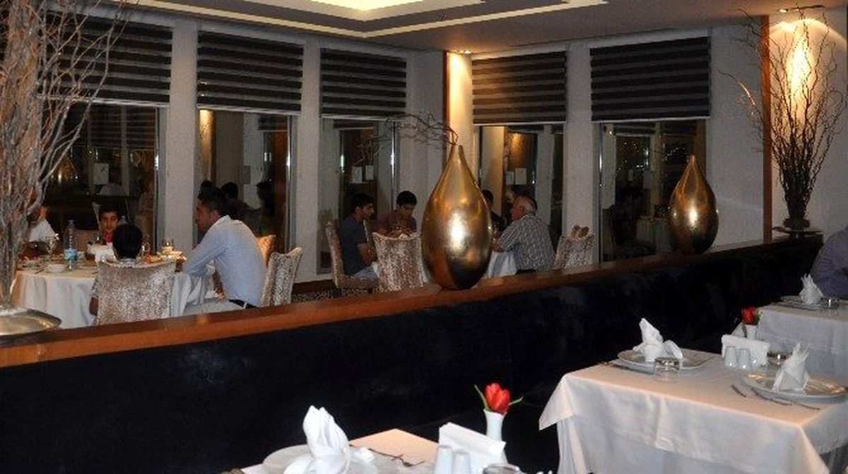 Kimsesiz Çocuklara 5 Yıldızlı Otelde İftar Verildi