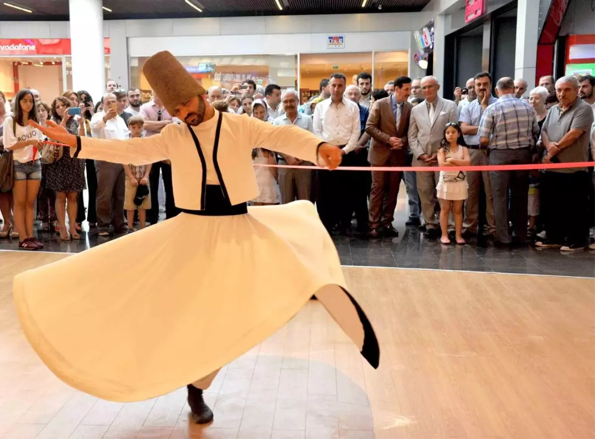 Kurumuş Yapraklar Hat Sanatıyla Yeniden Hayat Buldu