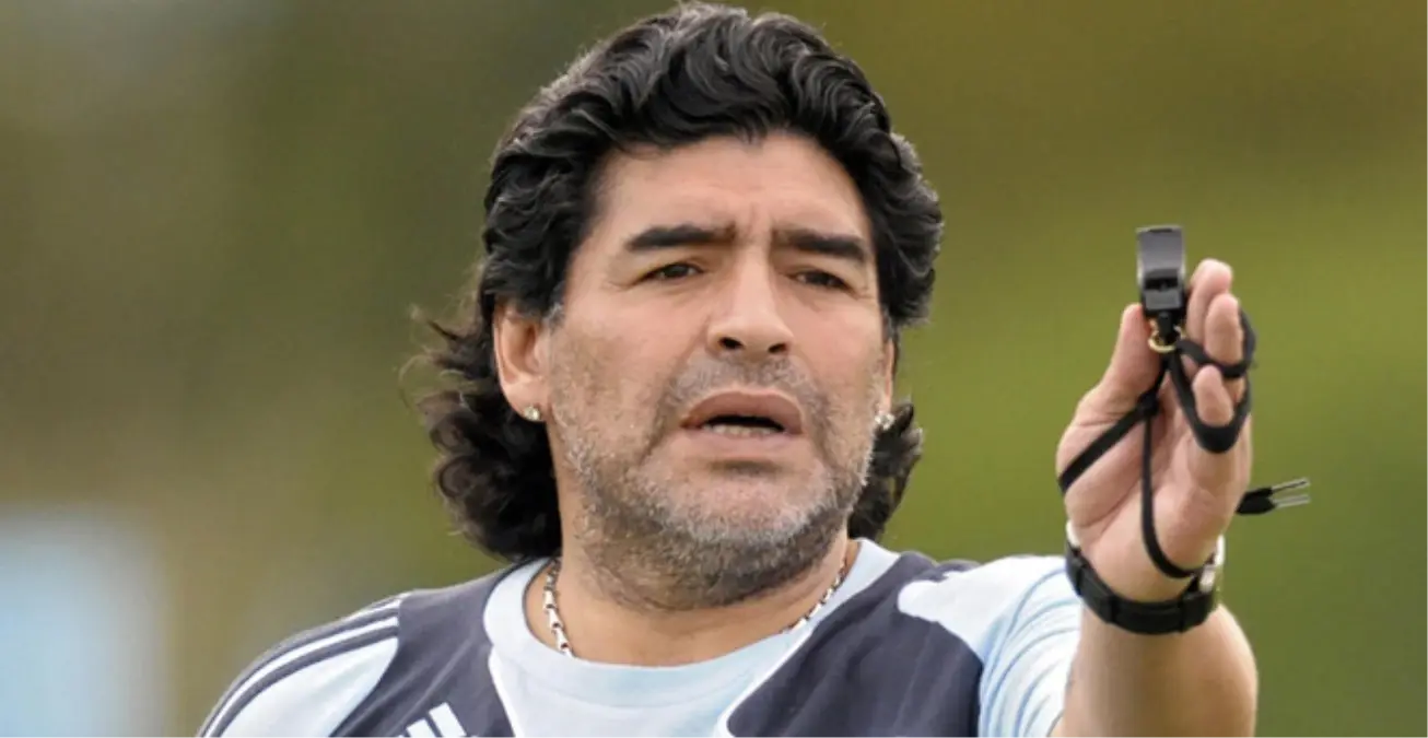 Maradona\'dan Messi\'ye Destek