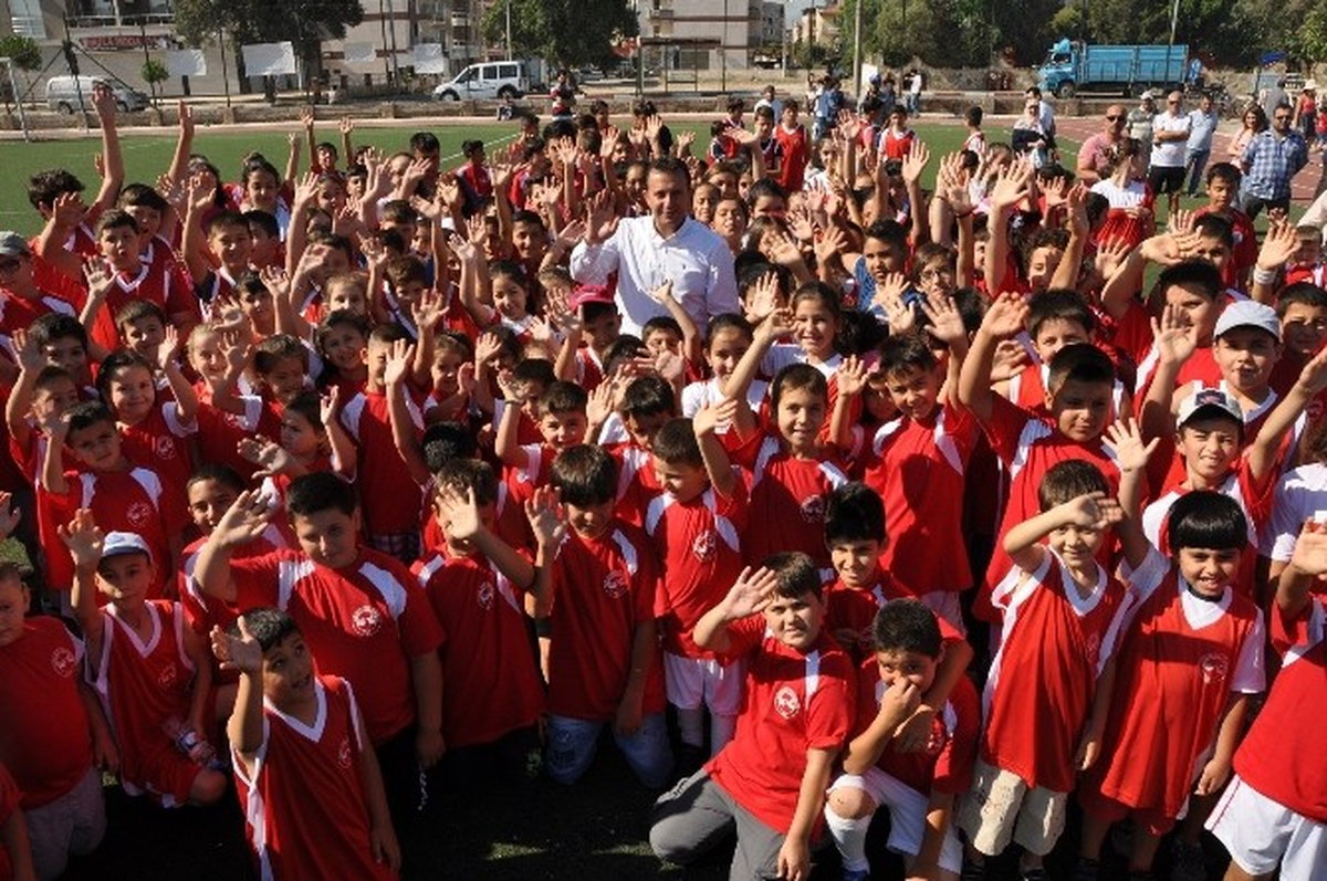 Menderes\'te Yaz Spor Okulları Açıldı