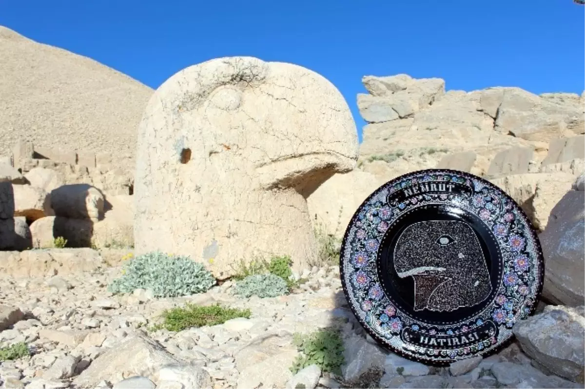 Nemrut Dağı Zirvesinde Bakır Sergisi