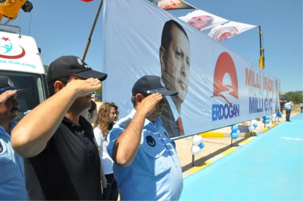 Adalet Bakanı Bozdağ ile Ekonomi Bakanı Zeybekci, Denizli\'de