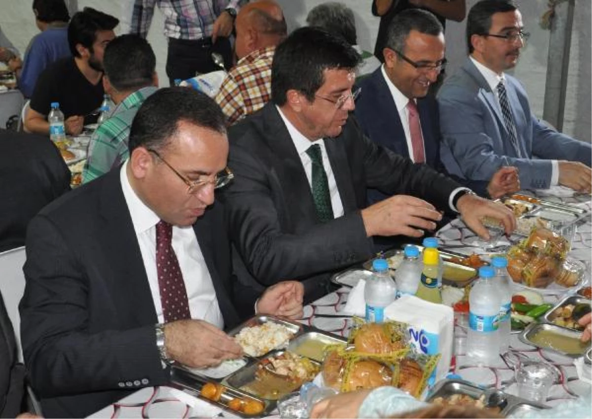 Adalet Bakanı Bozdağ ile Ekonomi Bakanı Zeybekci, Denizli\'de (3)