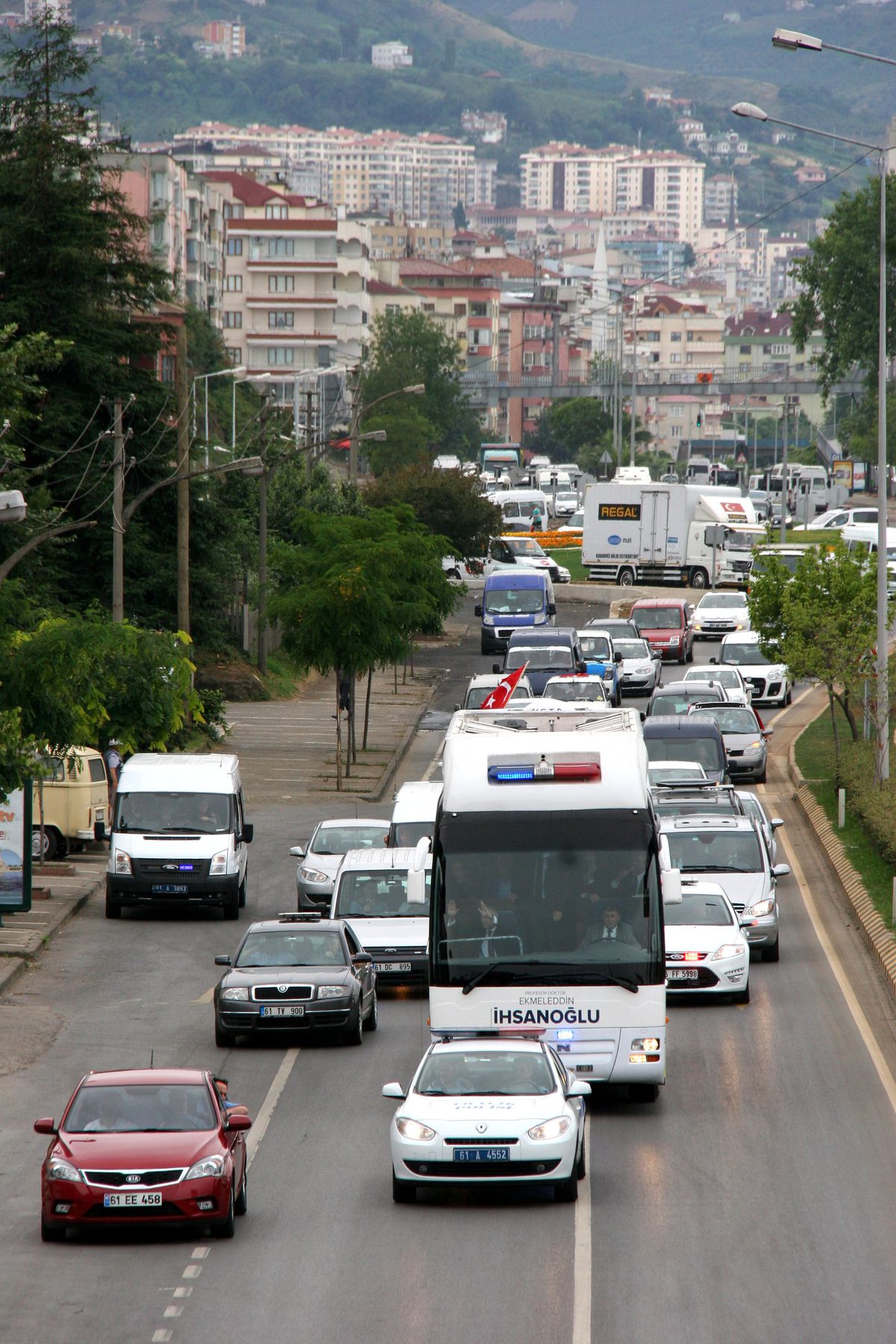 Ekmeleddin İhsanoğlu\'na Trabzon\'da Coşkulu Karşılama (2)