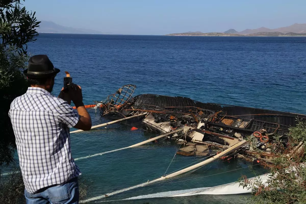 Bodrum\'da Lüks Teknedeki Yangın