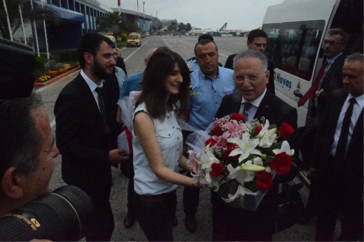 Cumhurbaşkanı Adayı Ekmeleddin İhsanoğlu Trabzon\'da
