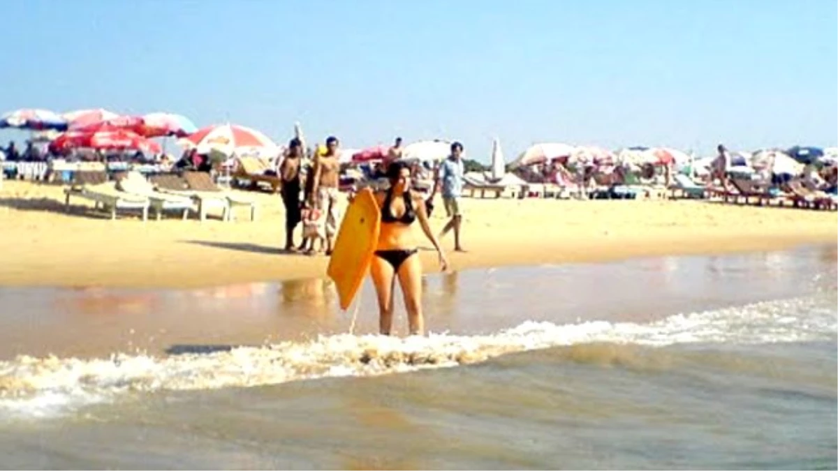 Hindistan\'da Bakan Plaja Bikini Yasağı Getirdi