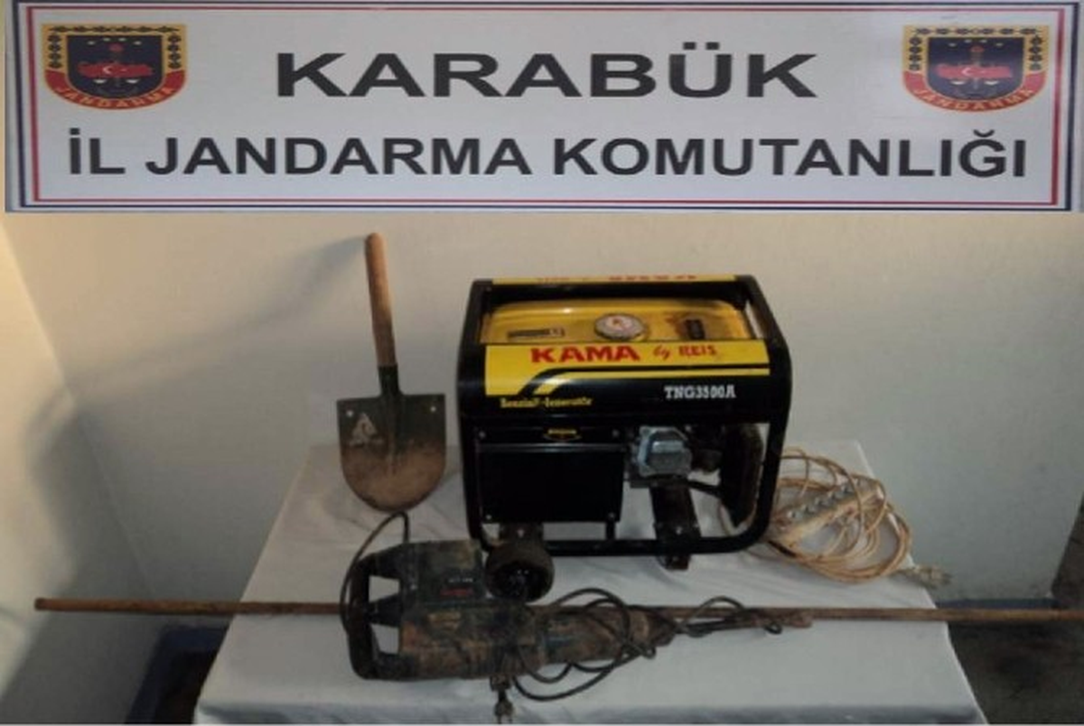 Karabük\'te Kaçak Kazı Yapan Üç Kişi Yakalandı