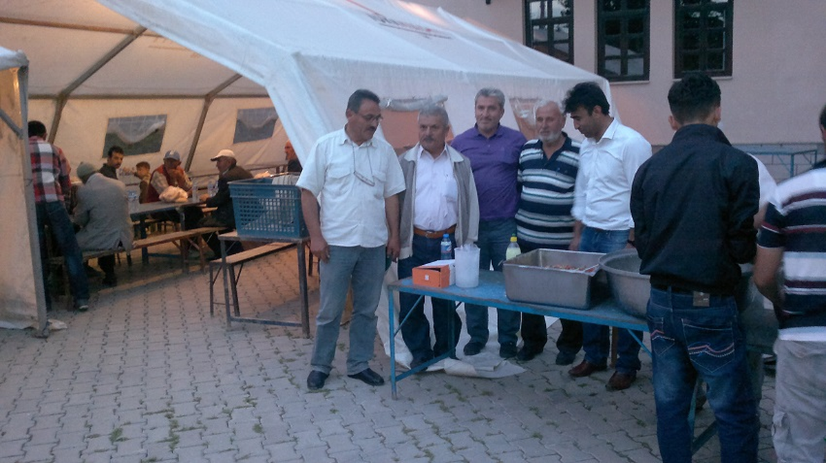 Karekeçili\'de İftar Çadırı Kuruldu