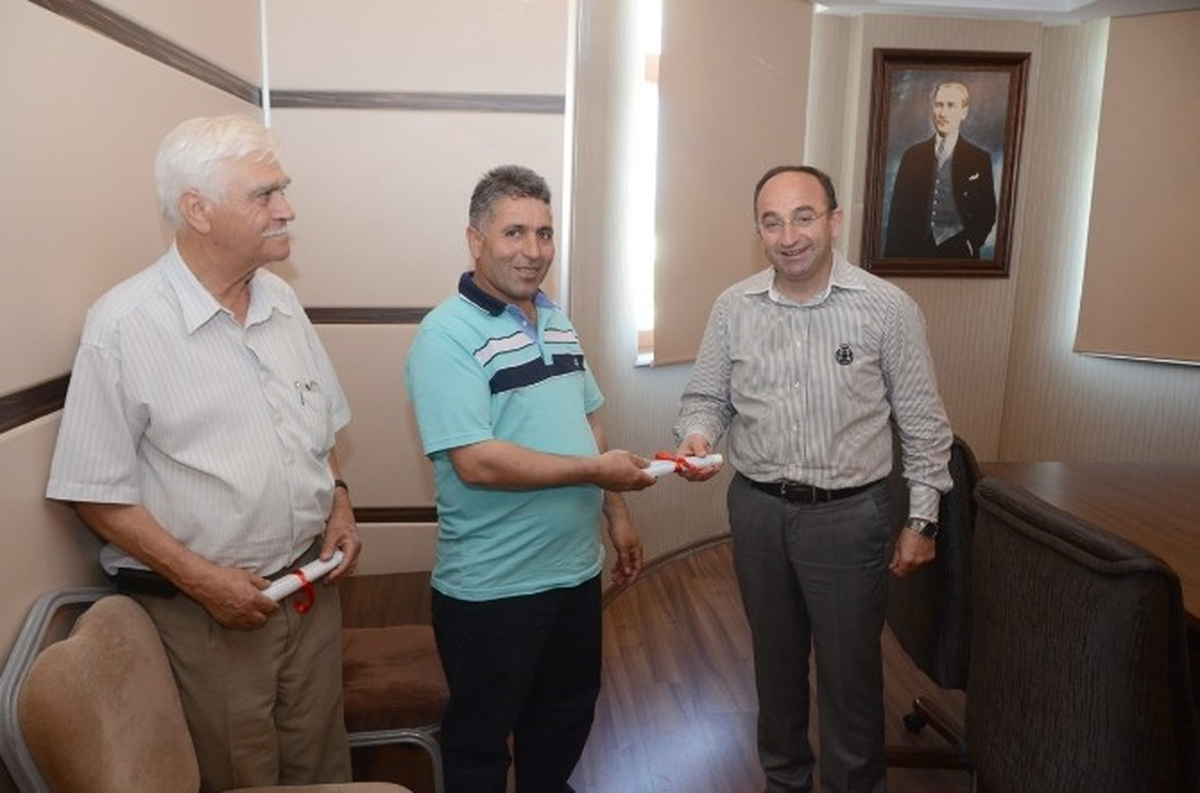 Kartepe Kent Meydanı\'nda İlk Tapular Verildi