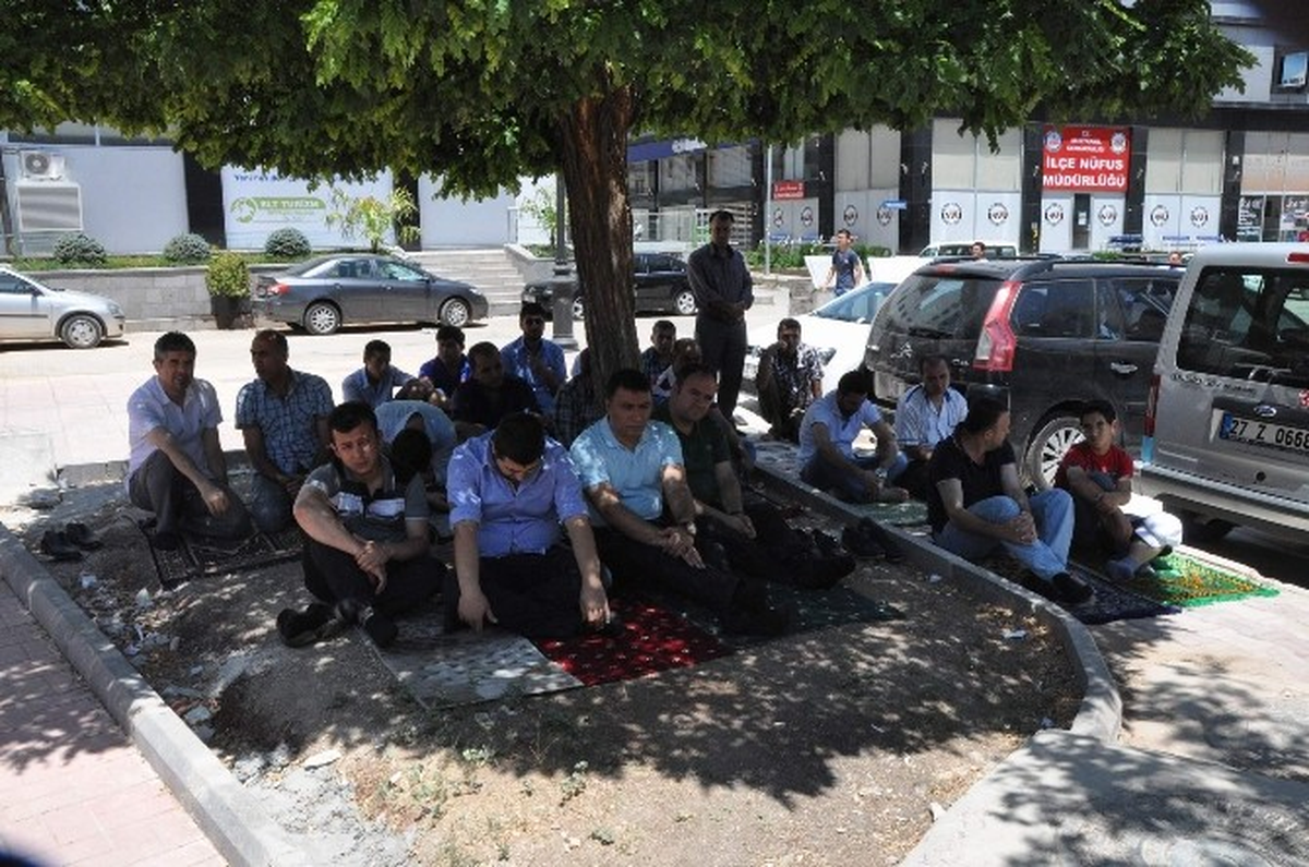 Ramazanın İlk Cumasında Camiler Doldu