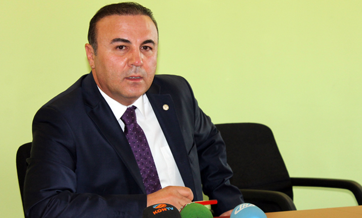Torku Konyaspor\'da Forvet ve Kaleci Arayışı Sürüyor