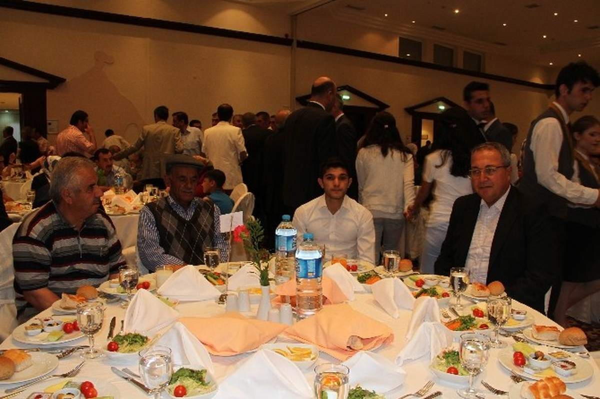 Vali Ceylan\'dan Şehit Aileleri ve Gazilere İftar
