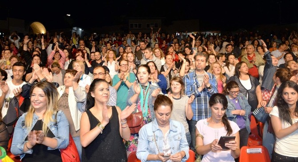 7 Kardeşten Oluşan Dünyaca Ünlü Dans Grubu\'ndan Nefes Kesen Şov