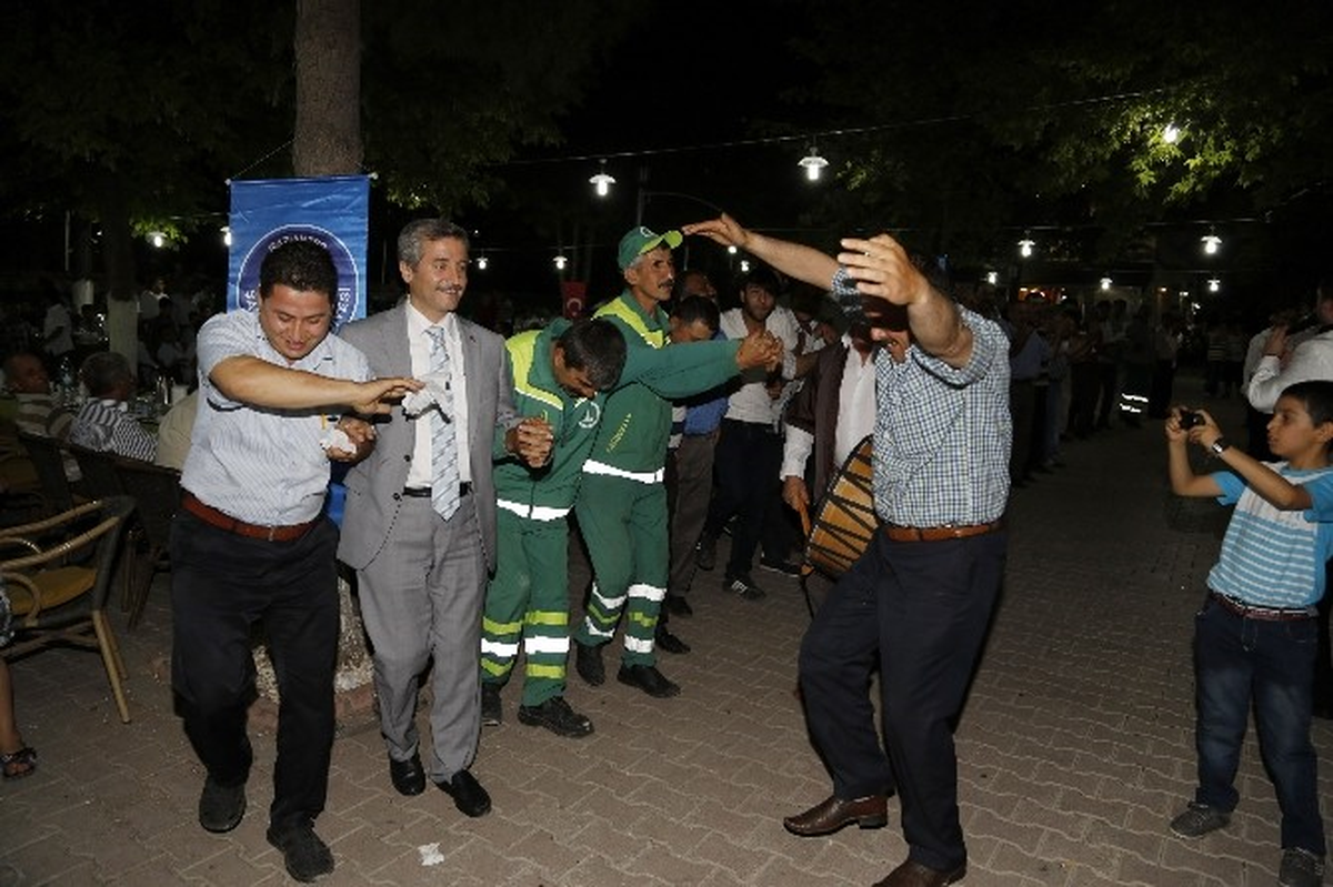 Başkan Tahmazoğlu İftarını Personellerle Birlikte Açtı