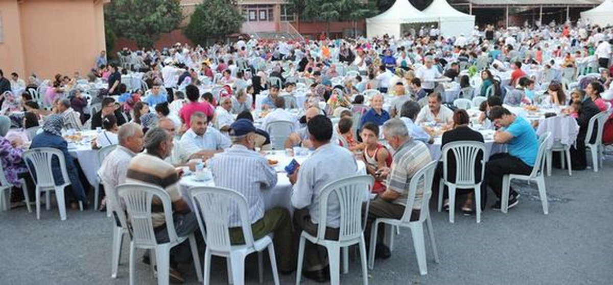 Bu Mahallede Evlerde İftar Sofrası Kurulmuyor