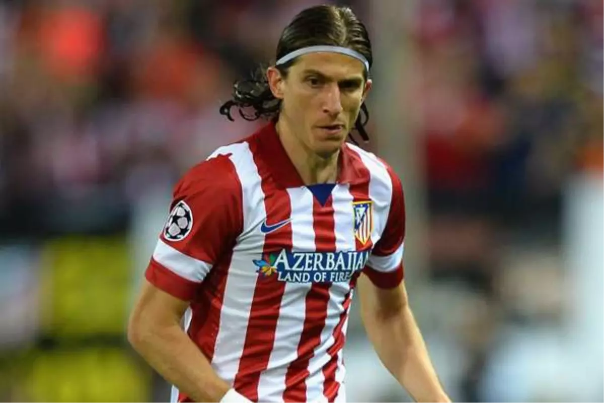 Filipe Luis\'in Gönlü Chelsea\'de Ama...