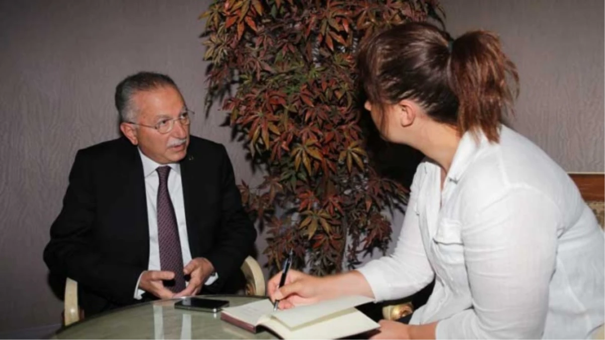 İhsanoğlu: Bütün Milletimin Adayıyım