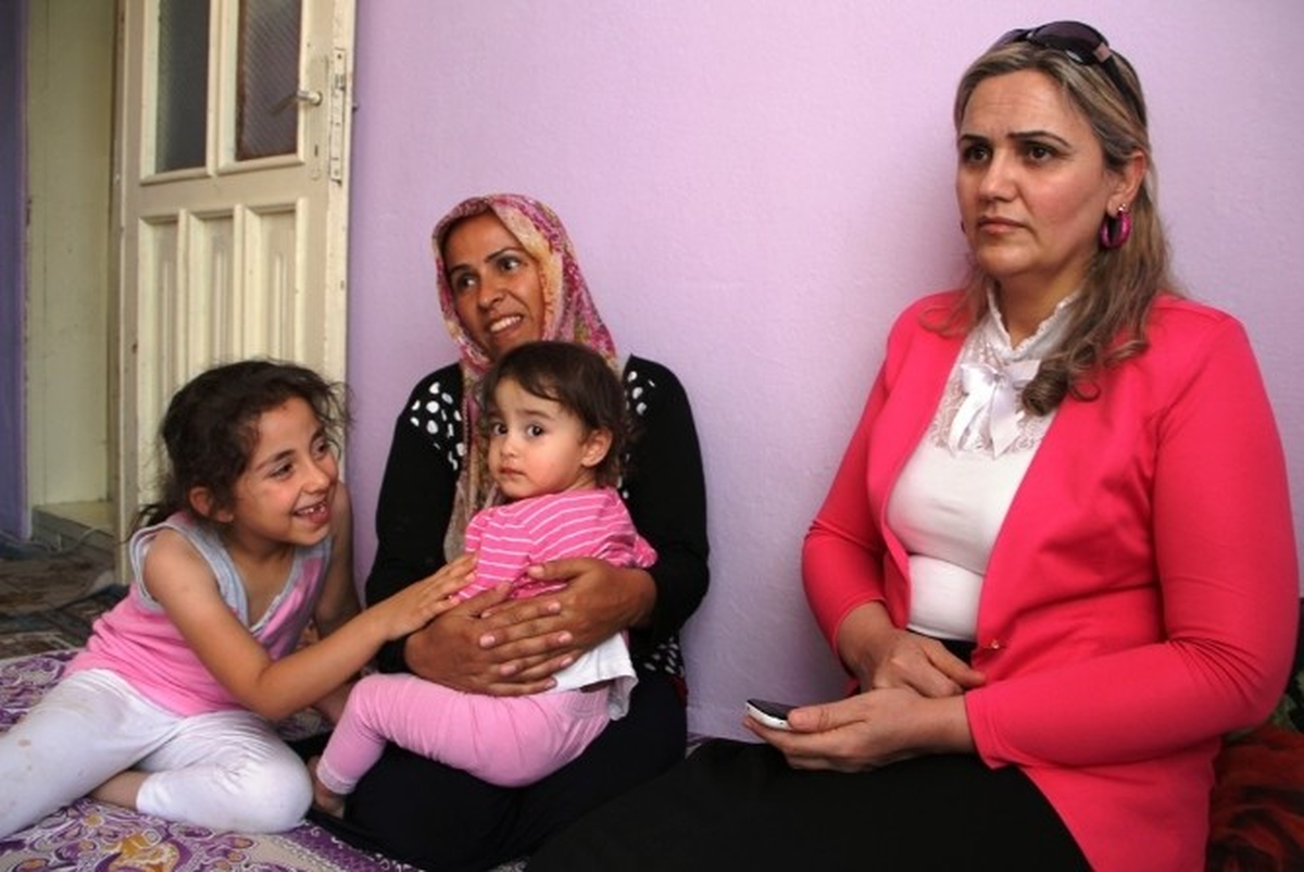 Van\'da Leyla Muhtar Başaran Ailesine Sahip Çıktı