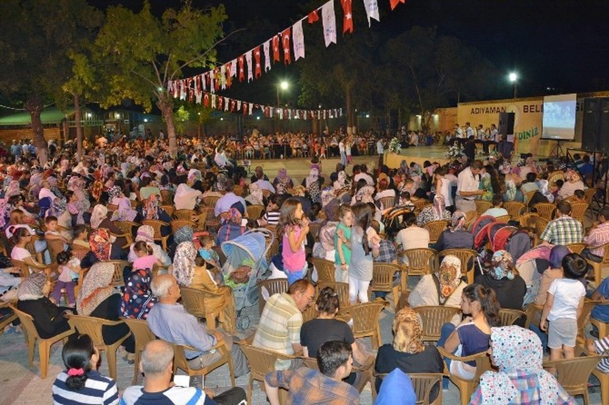Ravza İlahi Grubu Mest Etti