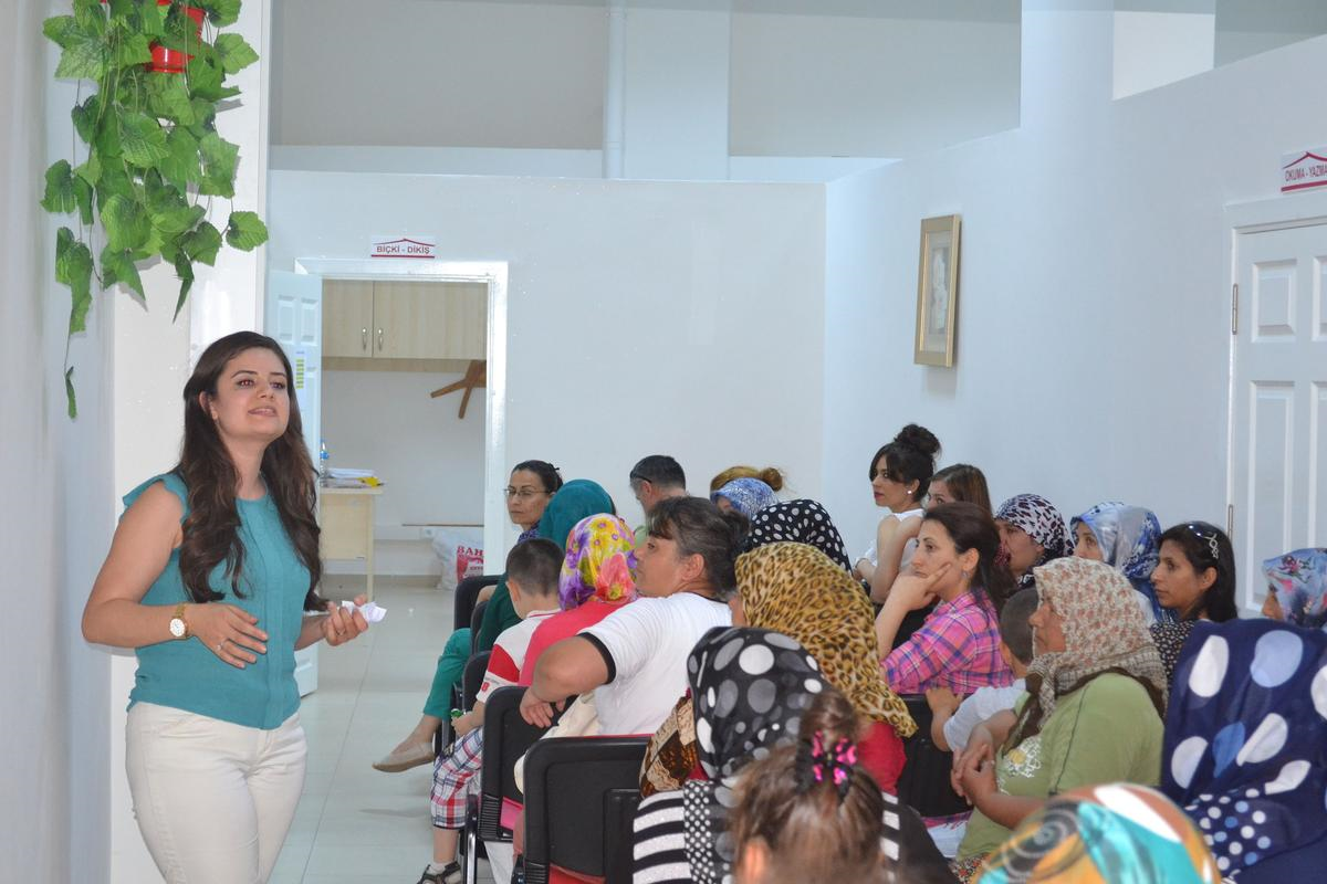 Erken Yaşta Evliliğin Sakıncaları" Konferansı Düzenlendi