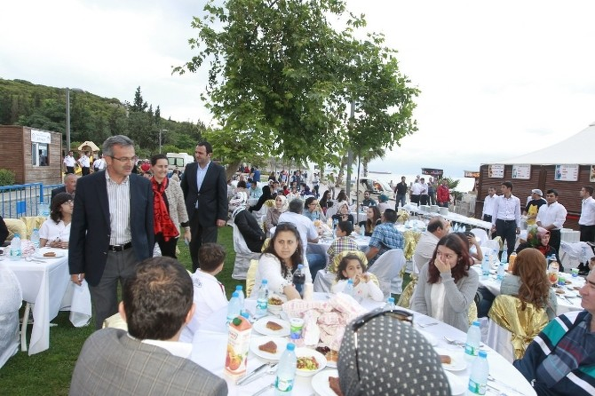 Gebze Ailesi İftarda Buluştu