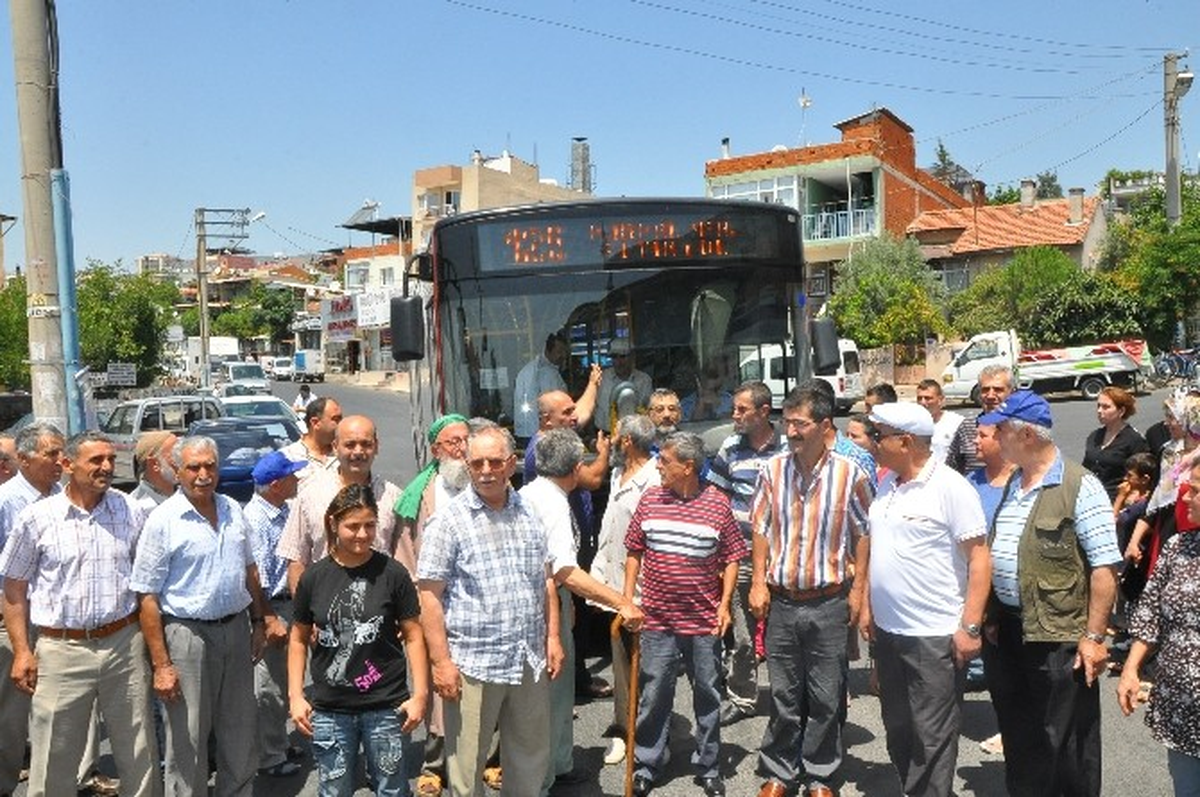 İzmir\'de "Toplu Ulaşım Devrimi" Sancısı