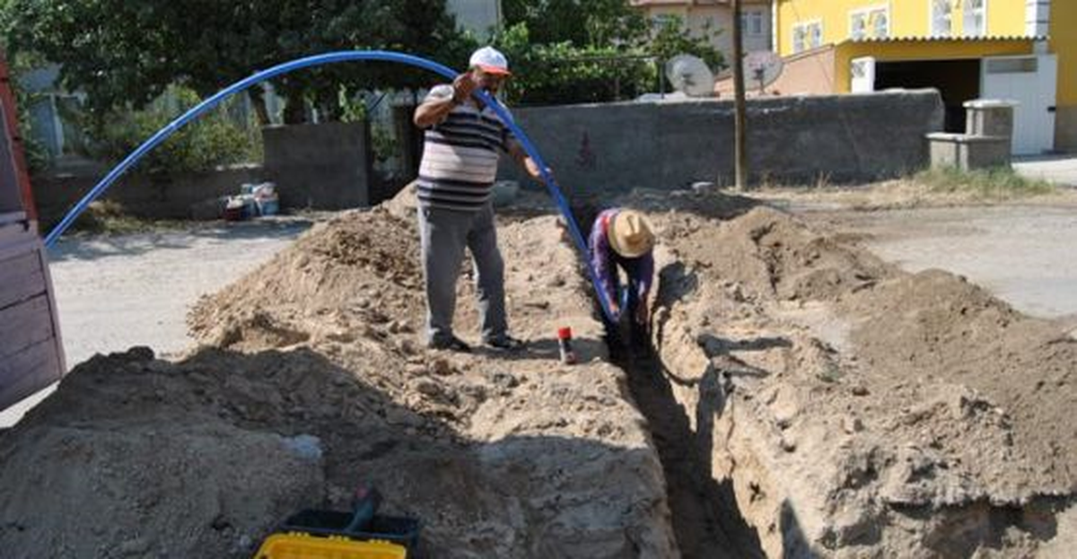 Kaçak Suyun Önüne Geçilmesi İçin Şebekeler Yenileniyor