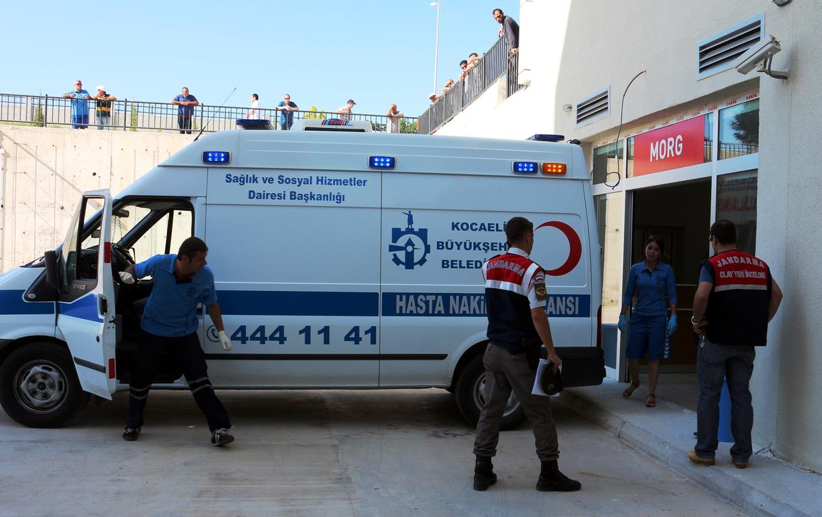 Kocaeli\'de Kaybolan Balıkçılardan Birinin Cesedine Ulaşıldı