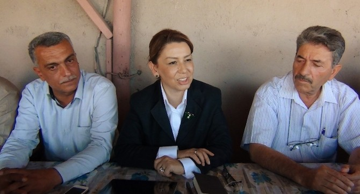 Milletvekili Çalık, Yeşiltepe\'de Muhtarlarla Bir Araya Geldi