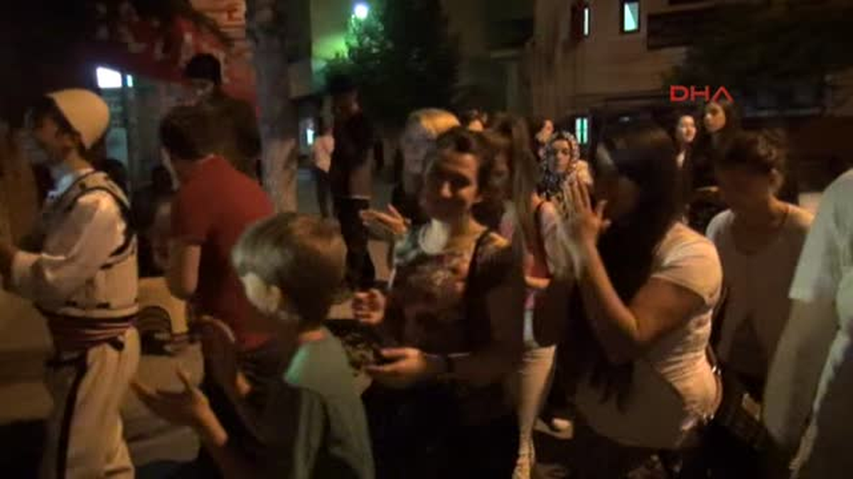 Rumeli Ezgileriyle Sahura Kaldırdılar