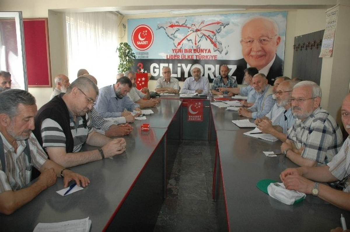 Saadet Partisi\'nden Pazar Toplantısı