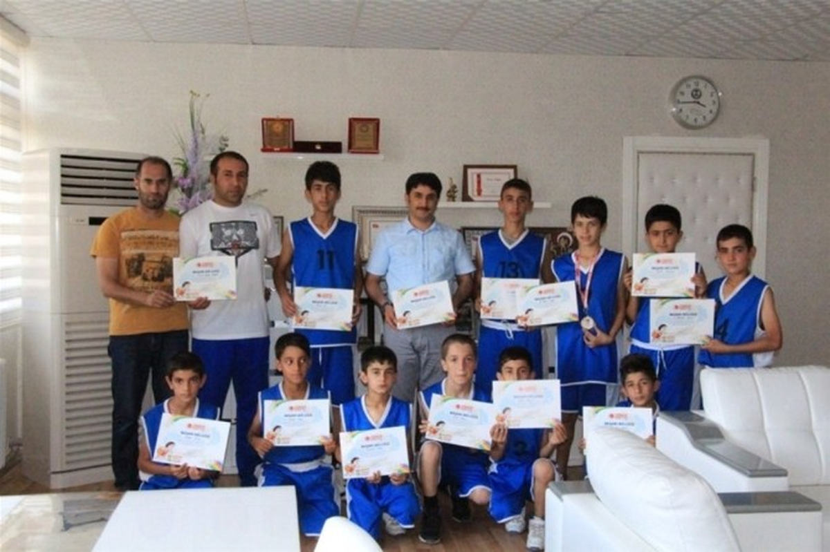 Şırnaklı Sporcular Türkiye Minikler Basketbol Şampiyonasına Katıldı
