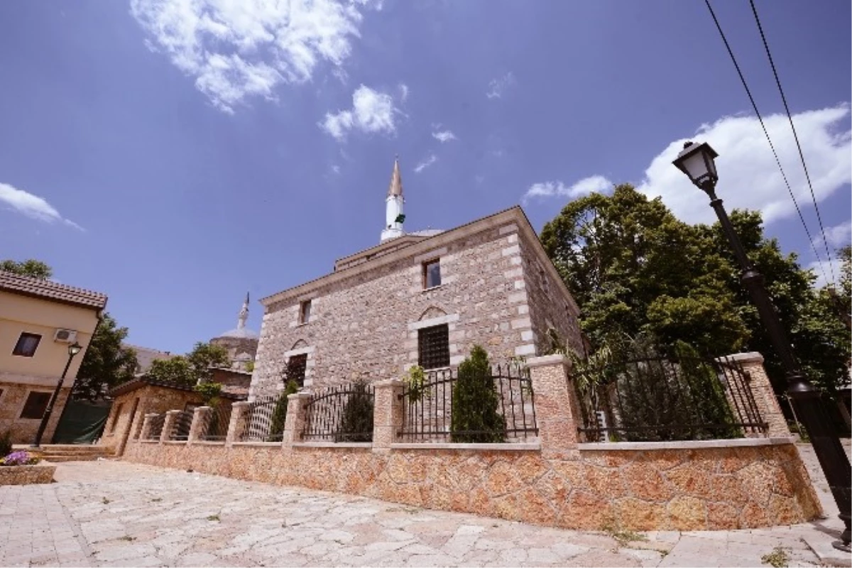 Tarihi Arasta Camii 70 Yıl Sonra Yeniden Hizmette