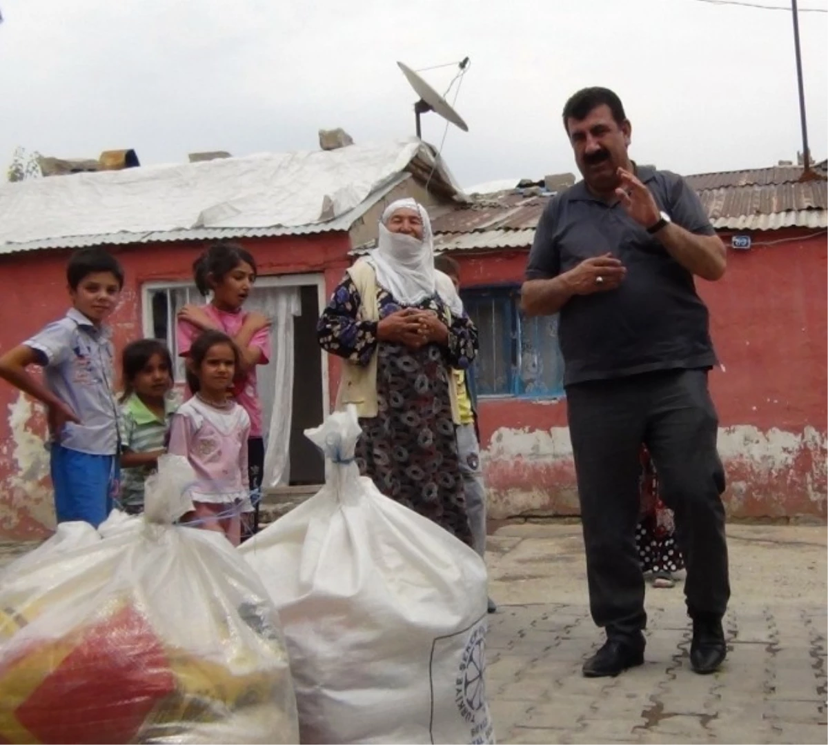 Tüdkiyeb Genel Başkan Yardımcısı Nihat Çelik Yardıma Muhtaç Aileleri Yine Unutmadı