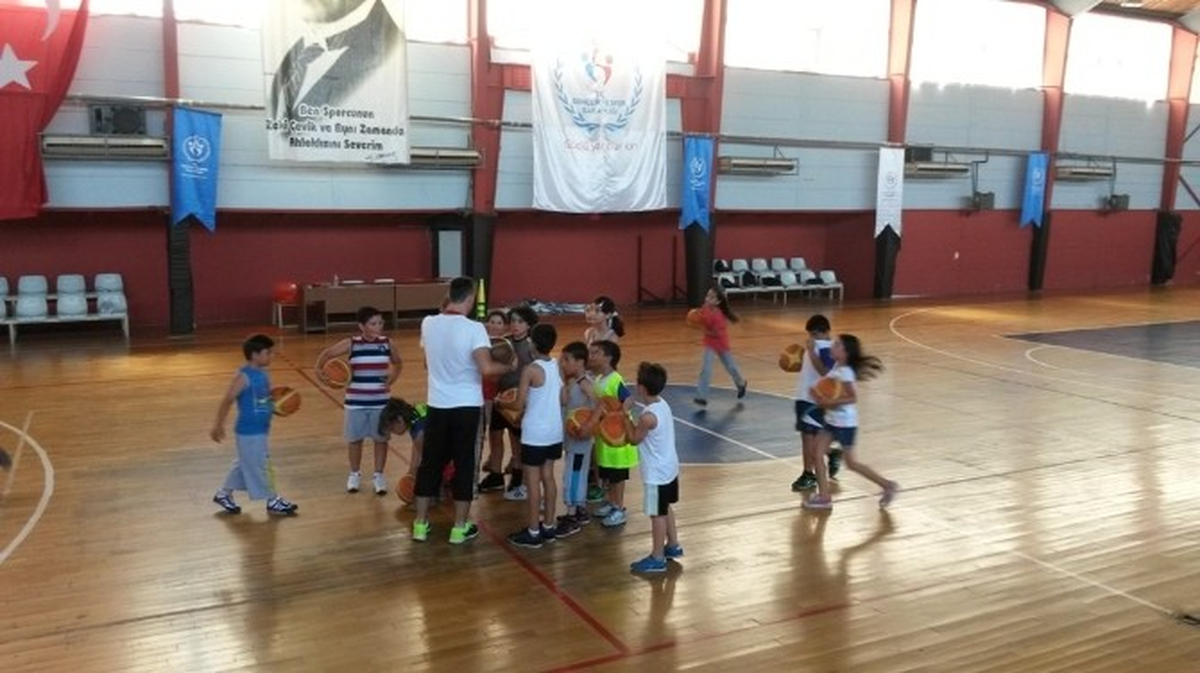 Akçakoca Yaz Spor Okullarında Basketbol Rüzgarı