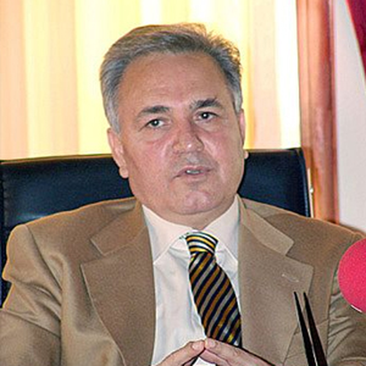 CHP\'li Serindağ: Rehineler Çay İçerek Sohbet mi Ediyorlar?