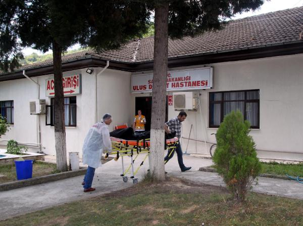 Babası Öldükten 20 Gün Sonra İntihar Etti