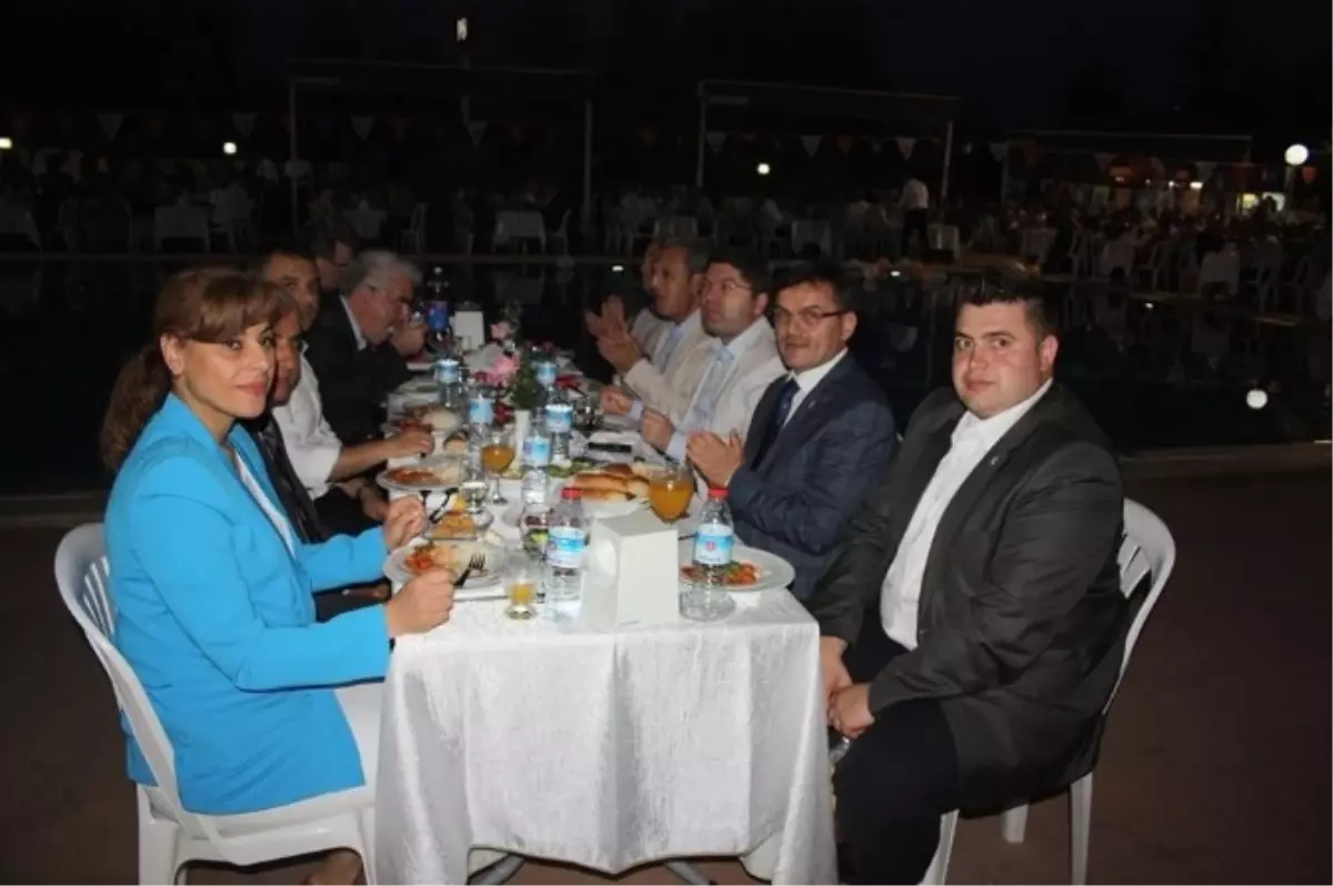 Bartın AK Parti Teşkilatından Anlamlı İftar