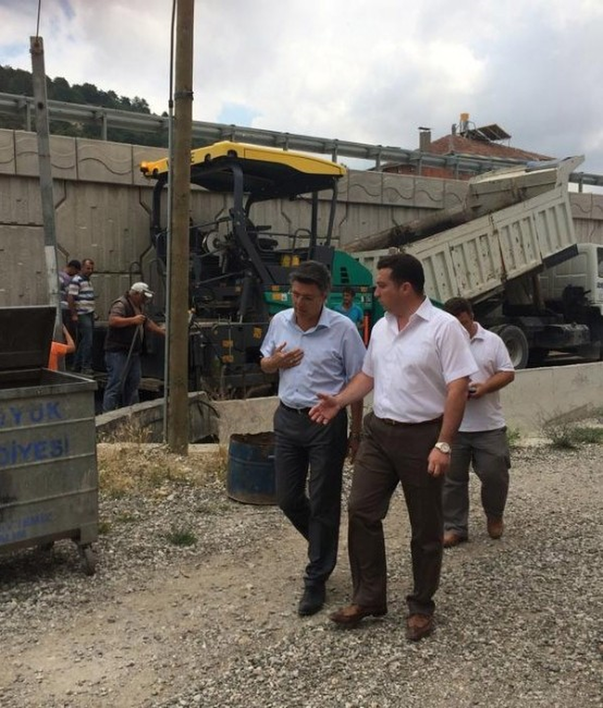 Başkan Bakıcı, Akpınar Mahallesi\'ndeki Çalışmaları Denetledi