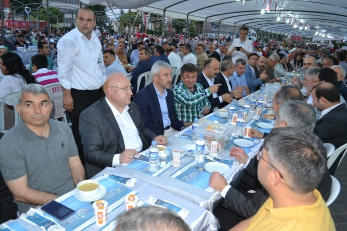 Başkan Enver Yılmaz 6. İftar Programını Fatsa\'da Yaptı