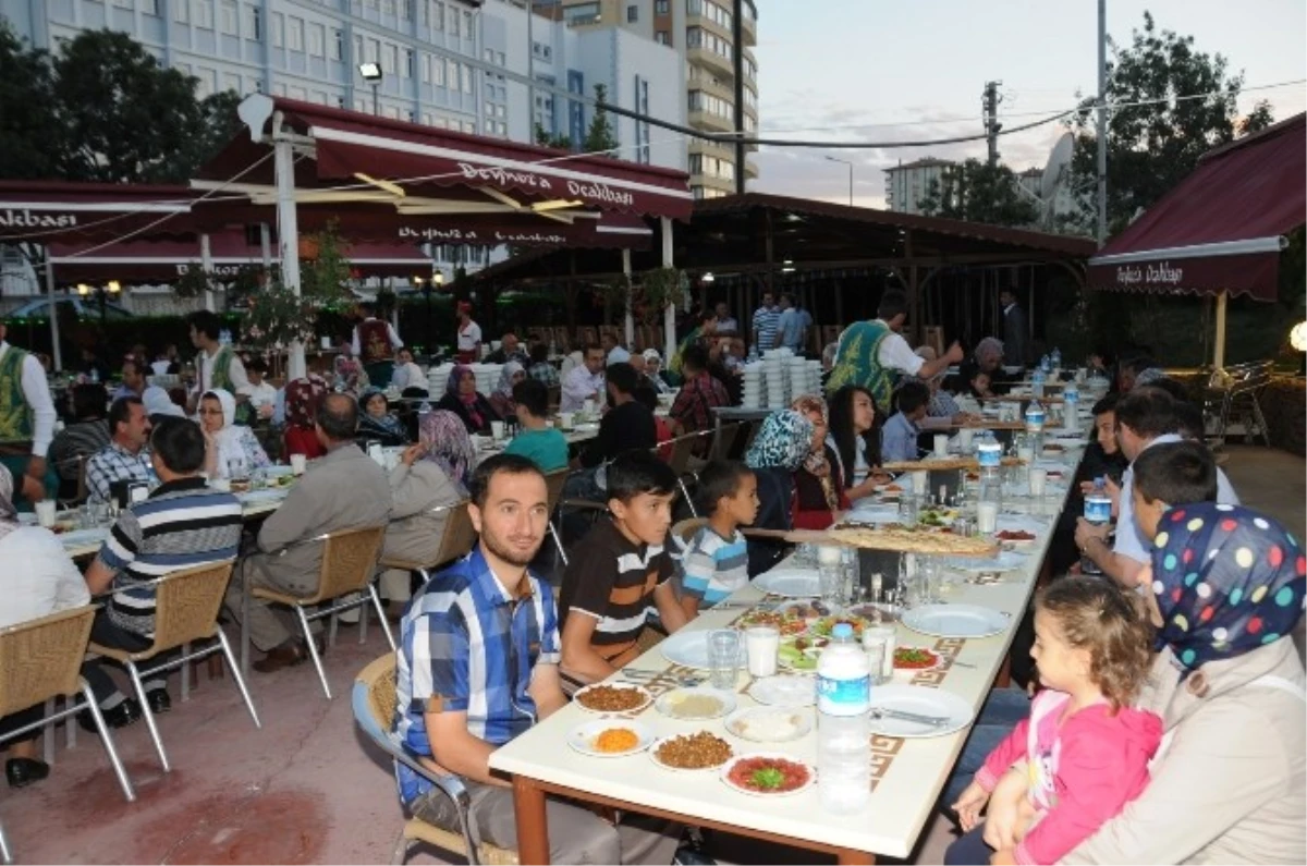 Belediye Başkanı Akdoğan Şehit Aileleriyle Bir Araya Geldi