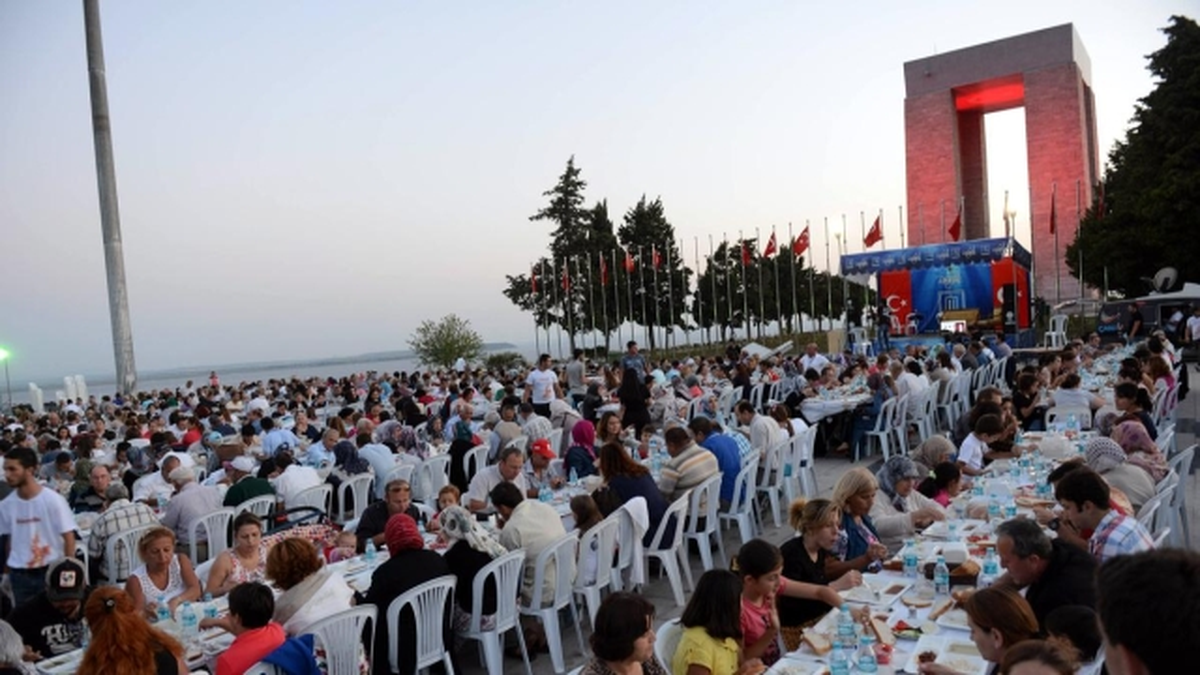 Çanakkale Şehitler Abidesi\'nde İftar