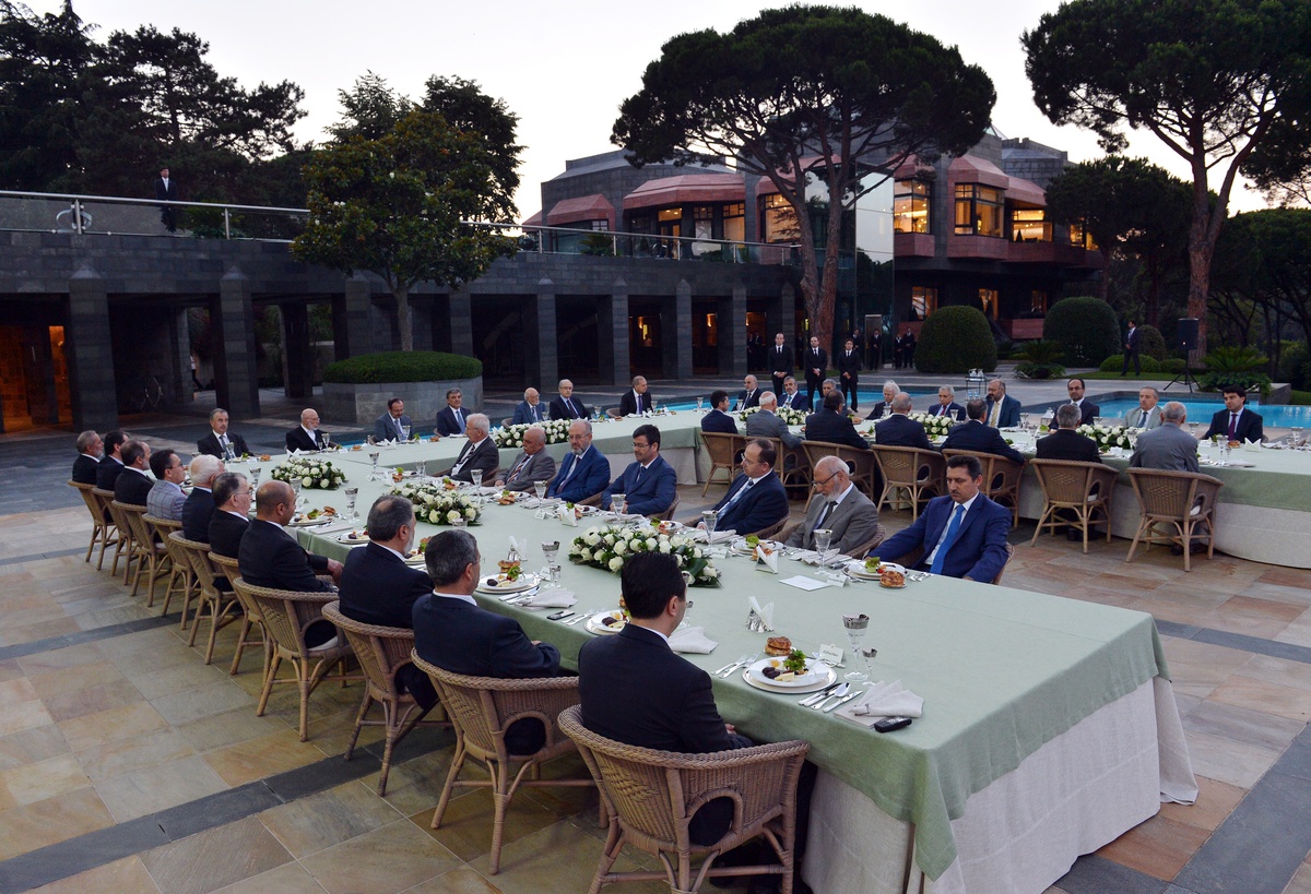 Cumhurbaşkanı Gül Diyanet Mensuplarına İftar Verdi