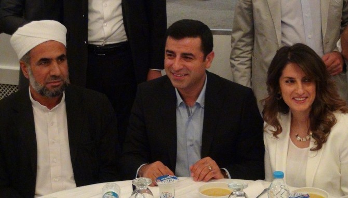 Demirtaş, Mardin\'den Bahçeli\'ye Cevap Verdi: "Haddini Bil"